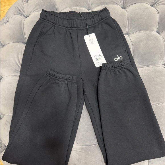 ALO Yoga Women's Black Track Pants - Picture 8 of 11